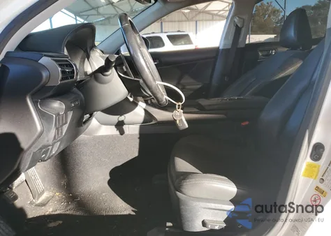 2016 Lexus Is 200T z USA, uszkodzony, nr VIN JTHBA1D25G5016942